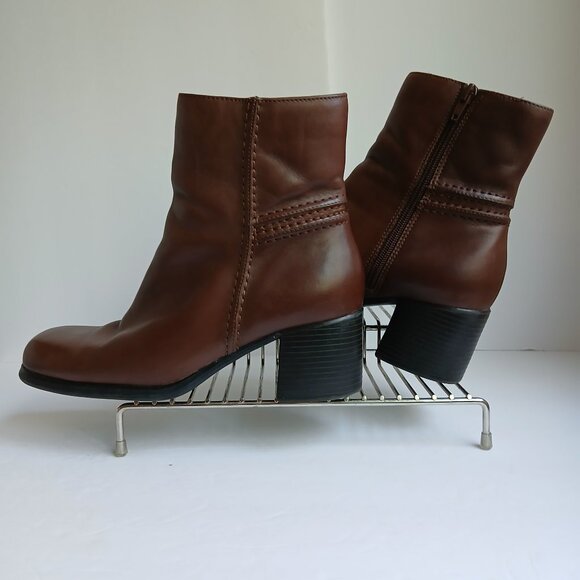 Vintage Brown Leather Block Heel Wide Toe Outside Stitching Ankle Boots Sz 8 - Picture 1 of 10